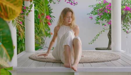 Catch the dream with Amelie Lou