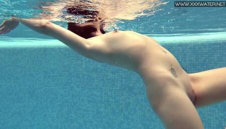 Plastic Lady Dee's horny dirt