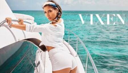 Beautiful outdoor sex session with a passionate babe Gianna Dior