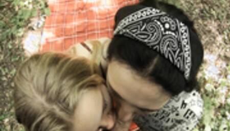 Lucky guy gets sucked and fucked outdoors in the woods