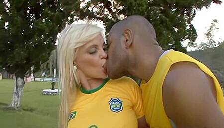 Loira Boa De Bola P1