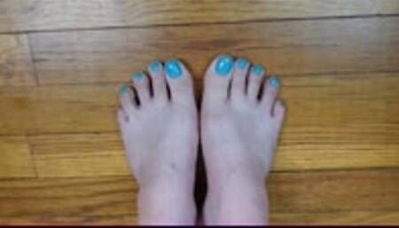 Blow your Load on my Perfectly Pedicured Toes Light blue Pedicure JOI WMV 1080