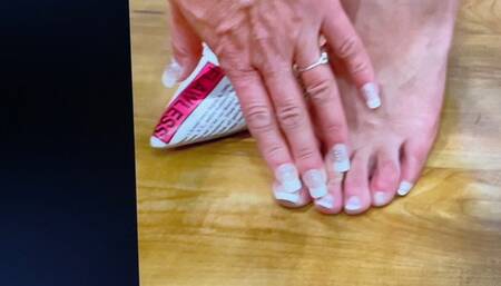 Boss Heels and Cans Don't Mix WMV