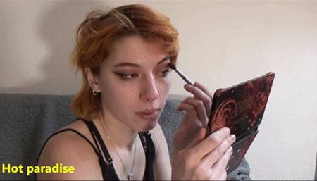 Make-up moment (Dorianne & Kristen) HD