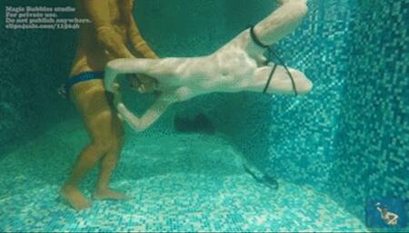 573-3 Ginger and Aoro _very hot underwater sexy games  PART 3
