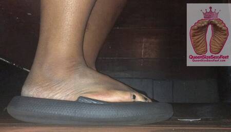 Under The Table Toes : TooJays