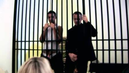 Intense seductive turns into orgy penetration