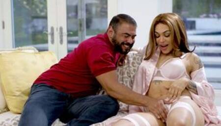 Busty tbabe Eva Maxim enjoys fucking bbc