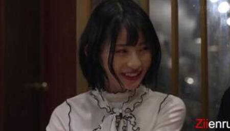 College girl enjoys pussy fucking