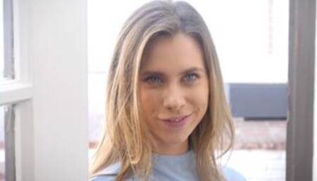 Petite MILF Anya Olsen fucks a crush