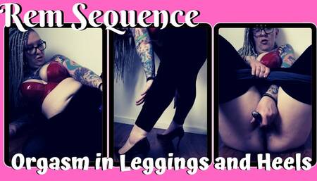 Orgasm in Leggings and Heels WMV