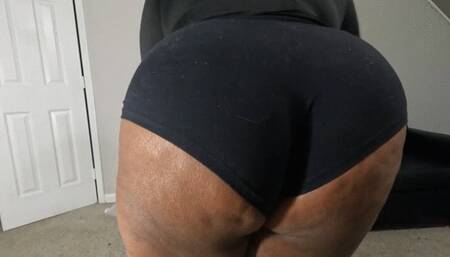 Sexy Goddess Crushes Random Stuff with Huge Ass