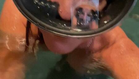 Long video in the jet tub (with and without the oval mask)