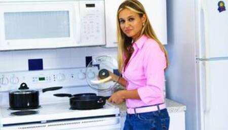 Junoesque Taylor at cowgirl scene