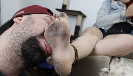 Maryjane - Slave Lick Dirty Feet HD