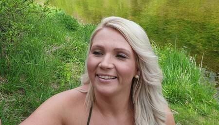 Sucking a cock in fresh air!