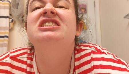 Checking out my tongue and my teeth wmv