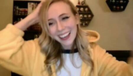 Marissa Sweet Full Cam Show Recording Blonde Chatting And Showing Feet