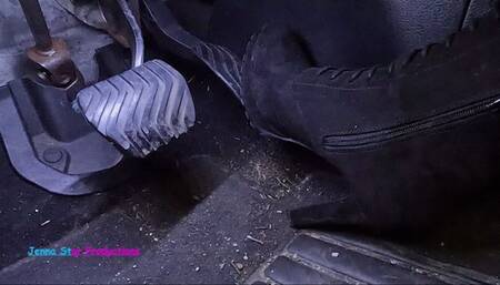 Stomping in my Black Boots 4K