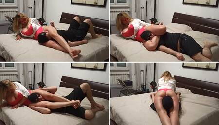 91) Boobs headscissor torment