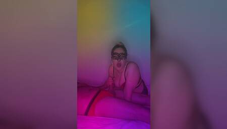 Hot wife Safura is sucking cock