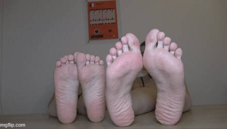 Tired foot and the perfection of their soles