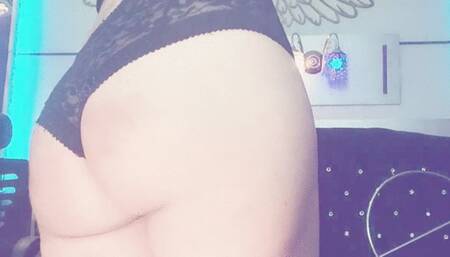 Sexy girl throwing farts without shame for you