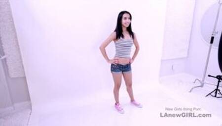 Cute 19 teen shows cock sucking skills