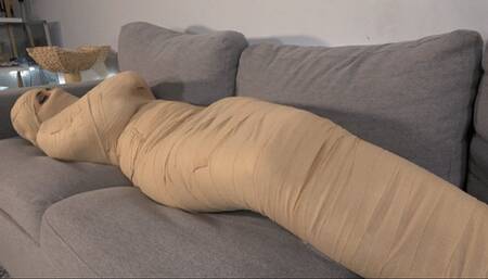 "AGENT BRI BOUND": SKULLCANDI BRI AND JACKSON KOHL (HD)