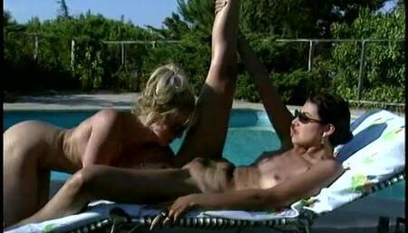 Two women fucking each other by finger