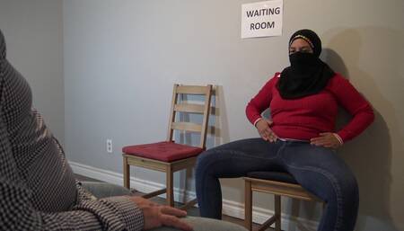 Arab milf gets huge cumshot in mouth