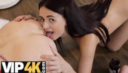 Fetching chick thanks husband by rimming for breakfast