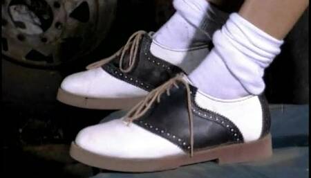 Horny Jenna Haze gets slammed in garage