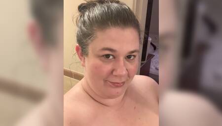 Hairy fatass named Amber Leigh has toy used on her