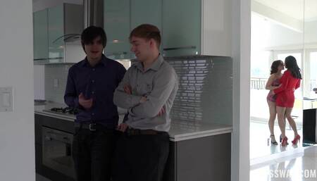 SisSwap - Jasmine Wilde And Leana Lovings - Be My Valen