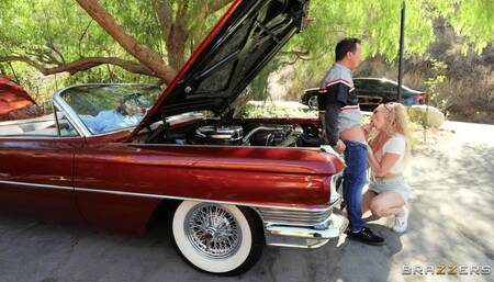 Kendra Sunderland - Roadside Assistance