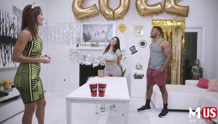 MM-US - Jerkeoke - Violet Myers and Troy Francisco