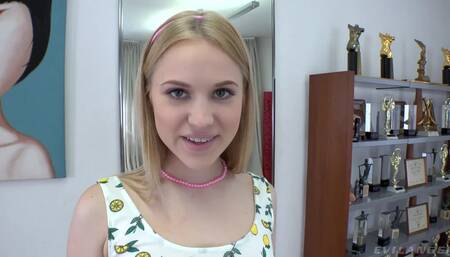 Castings- Nikka Hill - Rocco Siffredi, Nikka Hill