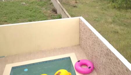 MaxineX - Rubber Ducky Fucky