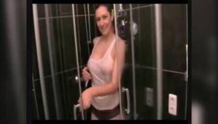 BitchNr1 - Nasse Muschi-Action