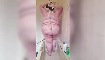 The fat SSBBW shower Goddess
