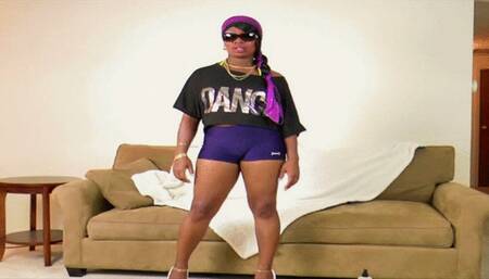 lucky limpdick allowed to oil My Sexy Thighs