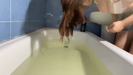 Washing Hair and holding breath in bathtub