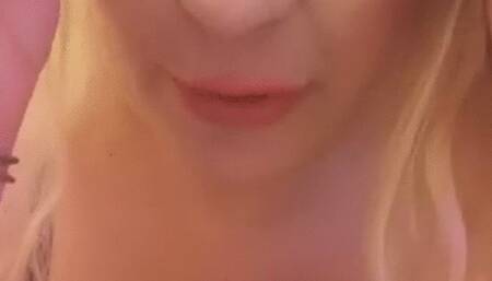 VALENTINE KISS - LOOK AT MY BEAUTIFUL LIPS WITH THIS SEXY LIPSTICK HD