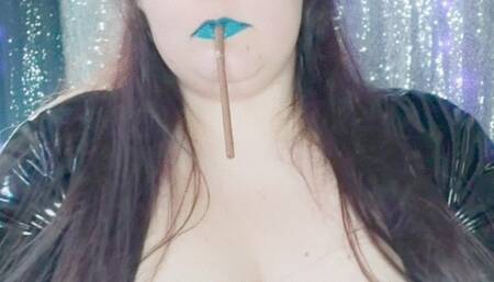 Black Latex Nicki Pie smoking and playing with More 120s