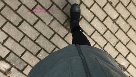 I'm barefoot in cold and dirt for you, come save me