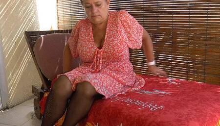 My fetish movie for you especially for Valentine's Day I like to have fun like that, I'm an independent kaka then