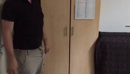 THIS BRAT IS LATE AND HAS TO BE PUNISHED OVER MY KNEES