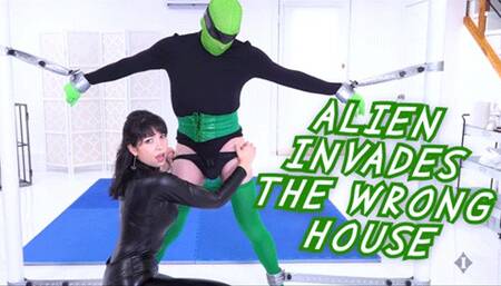 Marisol And The Alien