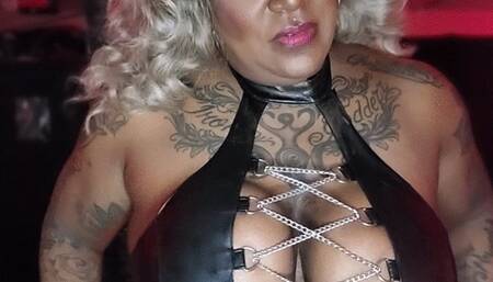 Jerk off to me in my gym